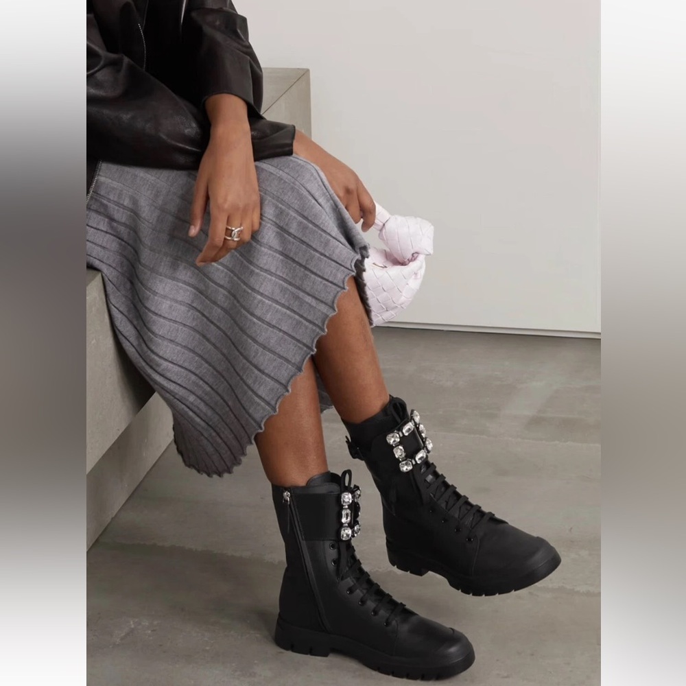 NWT Roger Vivier Walky Viv’ Strass Buckle Lace Up Boots in leather Size 9